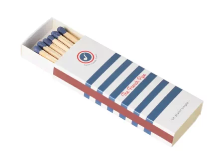 10 boxes of The French Pipe long matches